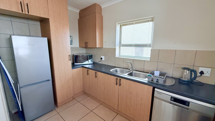 2 Bedroom Property for Sale in Helios Place Western Cape